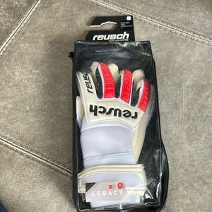 New in case Reusch Legacy Gold X Goalkeeping Gloves size 7